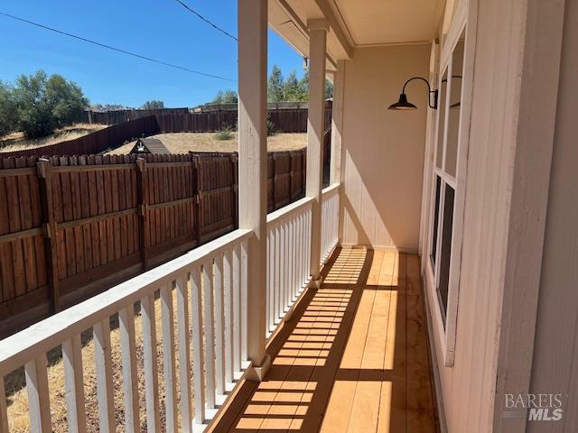 Detail Gallery Image 12 of 37 For 2924 Meadow Creek Rd, Clearlake Oaks,  CA 95423 - 2 Beds | 2 Baths