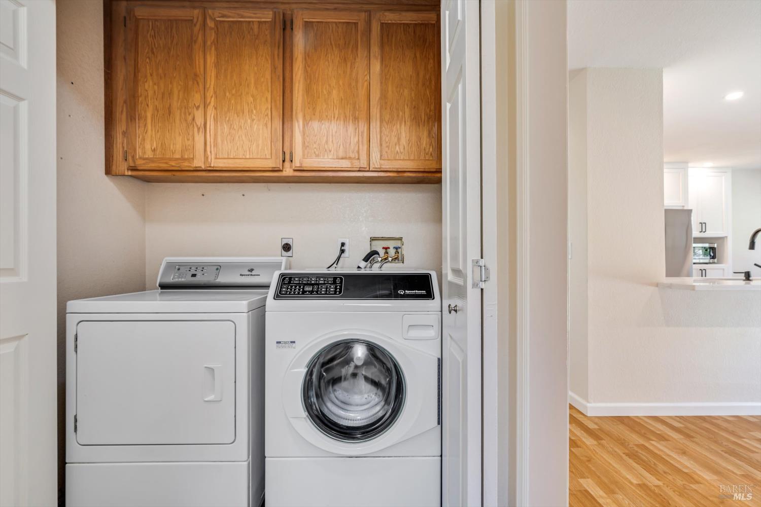 Detail Gallery Image 14 of 35 For 212 Mendelssohn Ct, Cotati,  CA 94931 - 3 Beds | 2/1 Baths