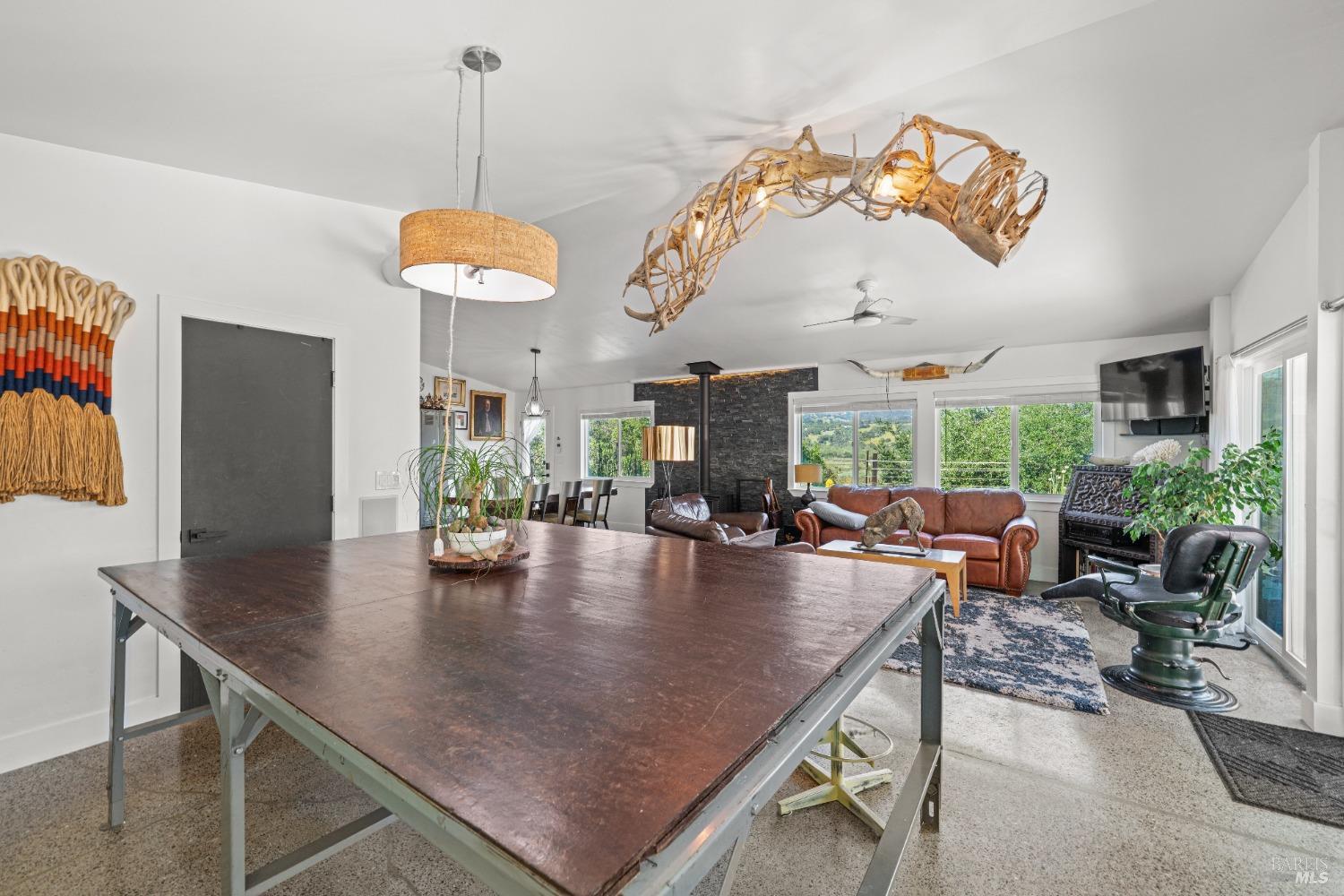 Detail Gallery Image 32 of 58 For 22855 Chianti Rd, Geyserville,  CA 95441 - 5 Beds | 3/1 Baths