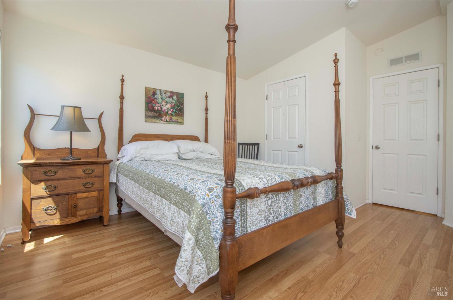 Detail Gallery Image 23 of 33 For 63 Oakwood Dr, Petaluma,  CA 94954 - 3 Beds | 2 Baths
