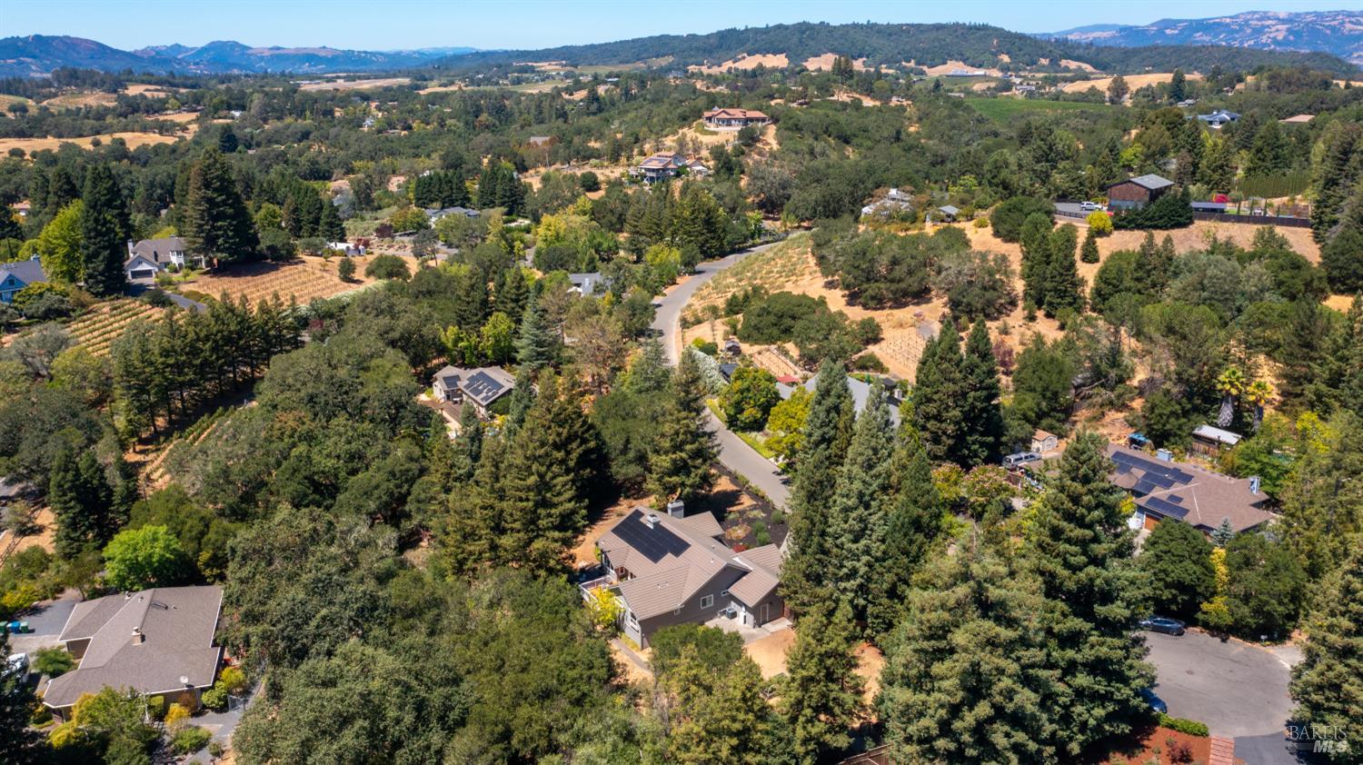 Detail Gallery Image 27 of 29 For 219 Burgundy Rd, Healdsburg,  CA 95448 - 4 Beds | 2 Baths