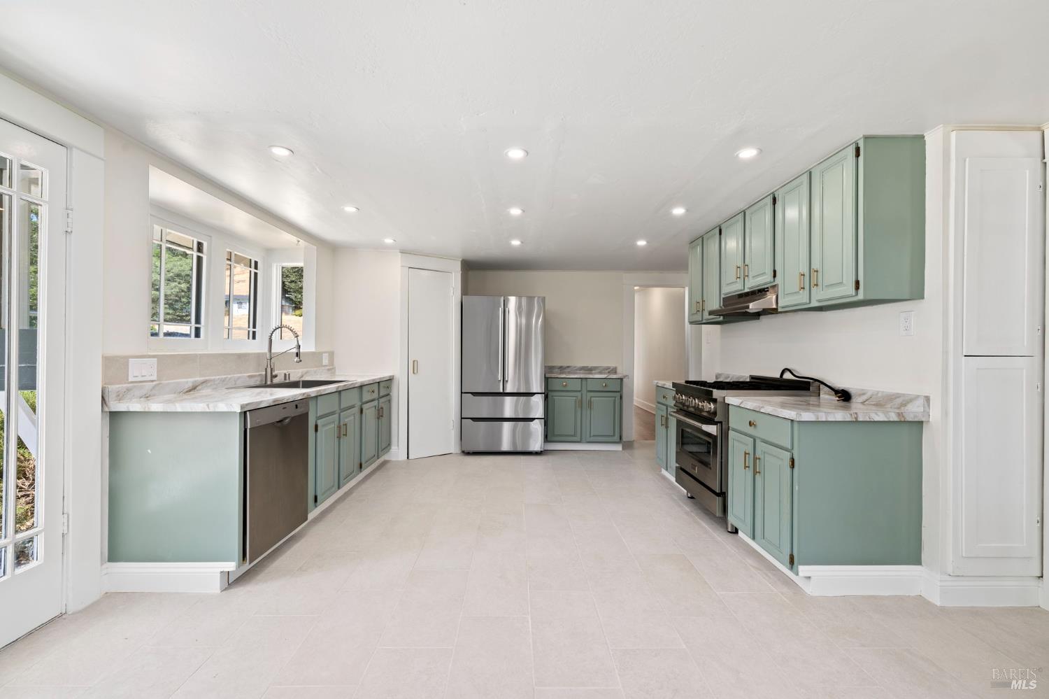 Detail Gallery Image 26 of 67 For 12900 S Highway 101 Hwy, Hopland,  CA 95449 - – Beds | – Baths