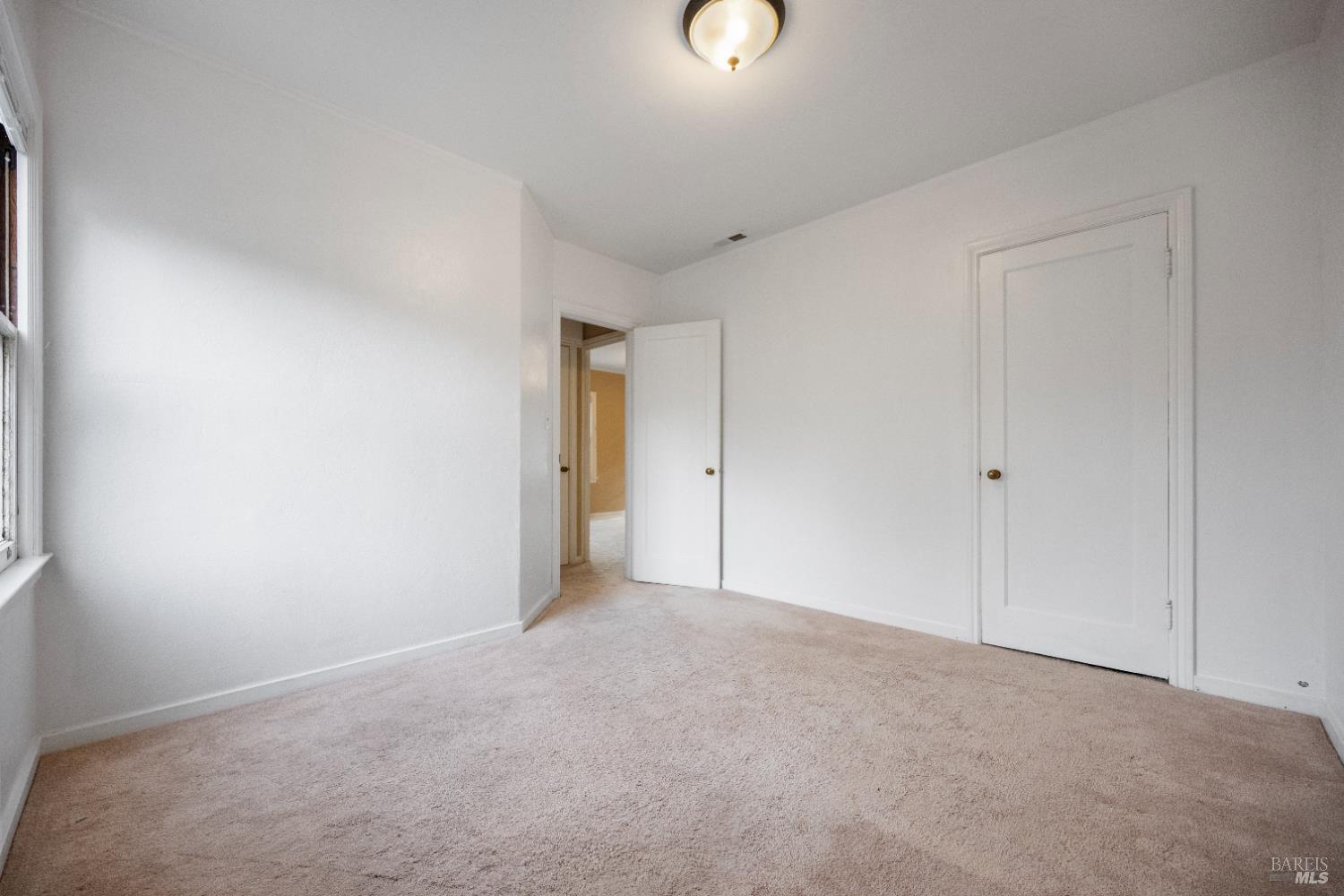 Detail Gallery Image 10 of 24 For 142 Bungalow Ave, San Rafael,  CA 94901 - – Beds | – Baths