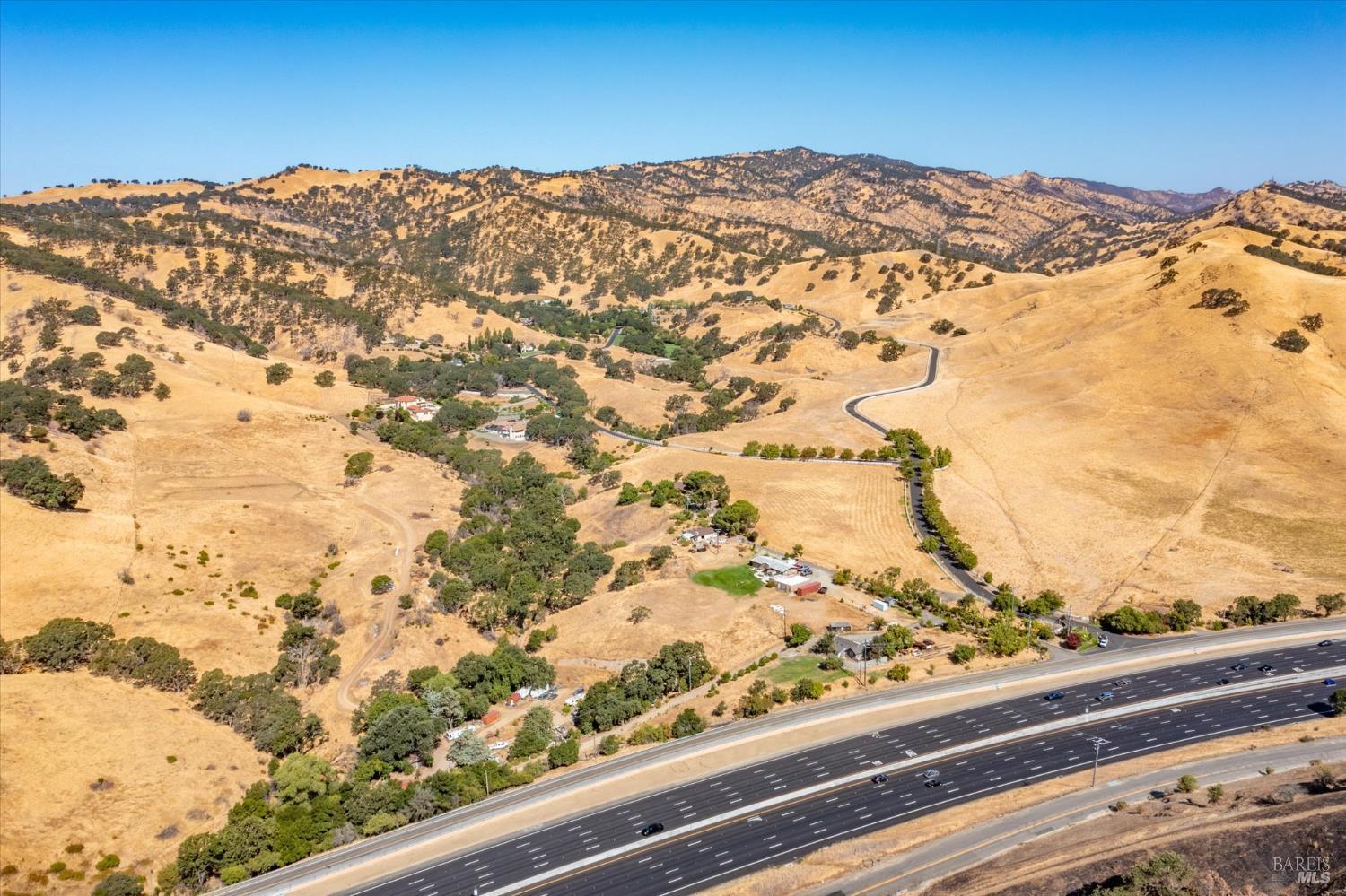 Detail Gallery Image 23 of 38 For 3523 Blue Mountain Dr, Fairfield,  CA 94534 - – Beds | – Baths