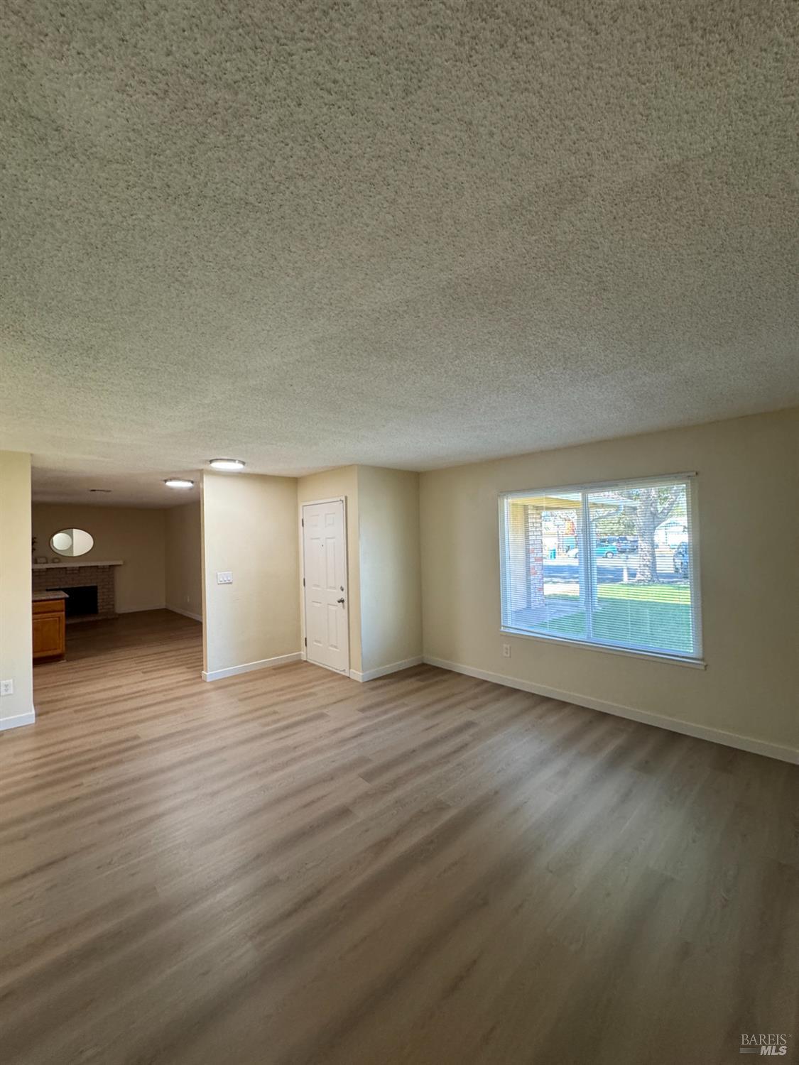 Detail Gallery Image 4 of 58 For 120 Merrimac Ct, Vallejo,  CA 94589 - 3 Beds | 2 Baths
