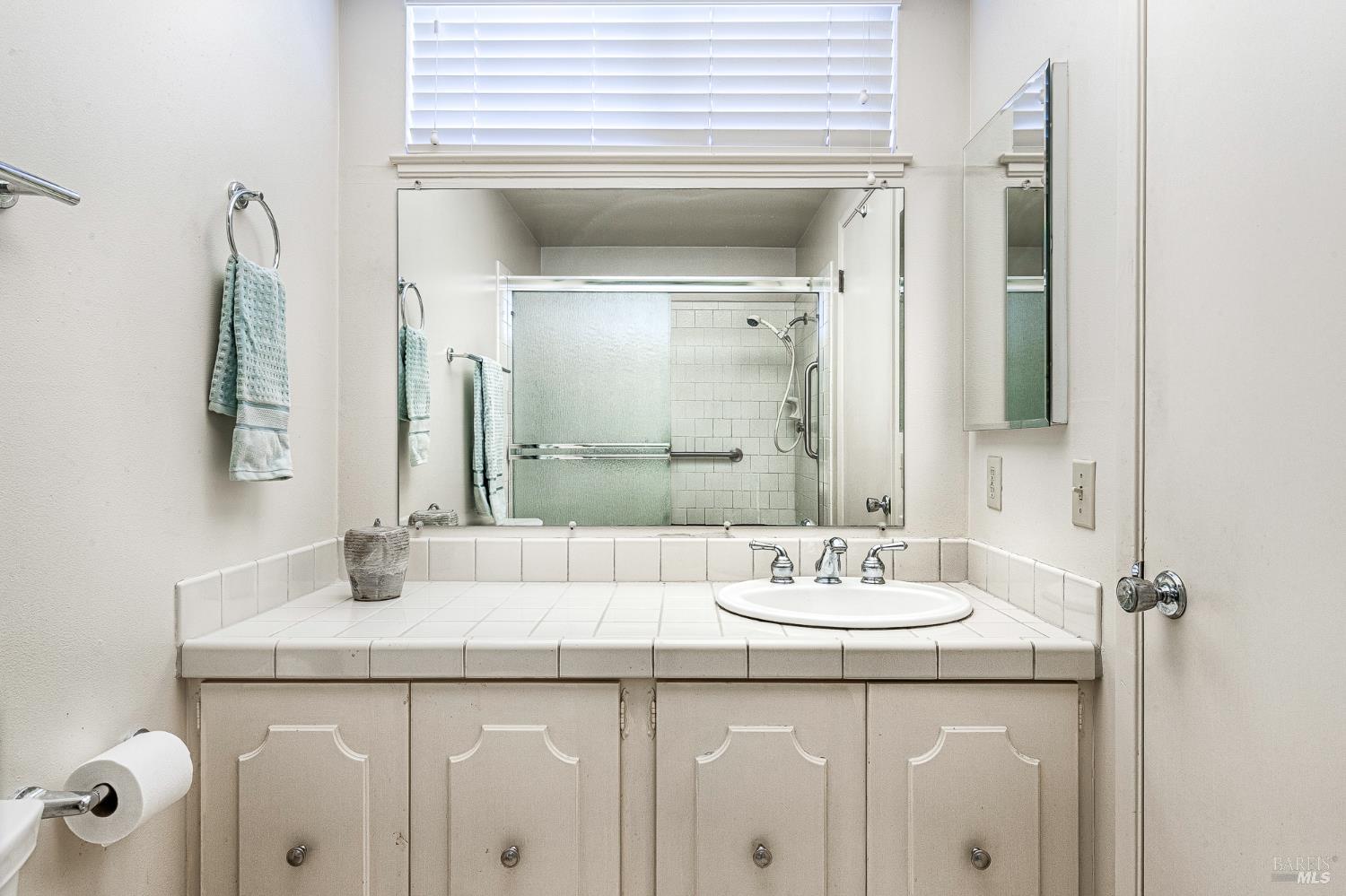 Detail Gallery Image 31 of 43 For 6941 Oak Leaf Dr, Santa Rosa,  CA 95409 - 2 Beds | 2 Baths