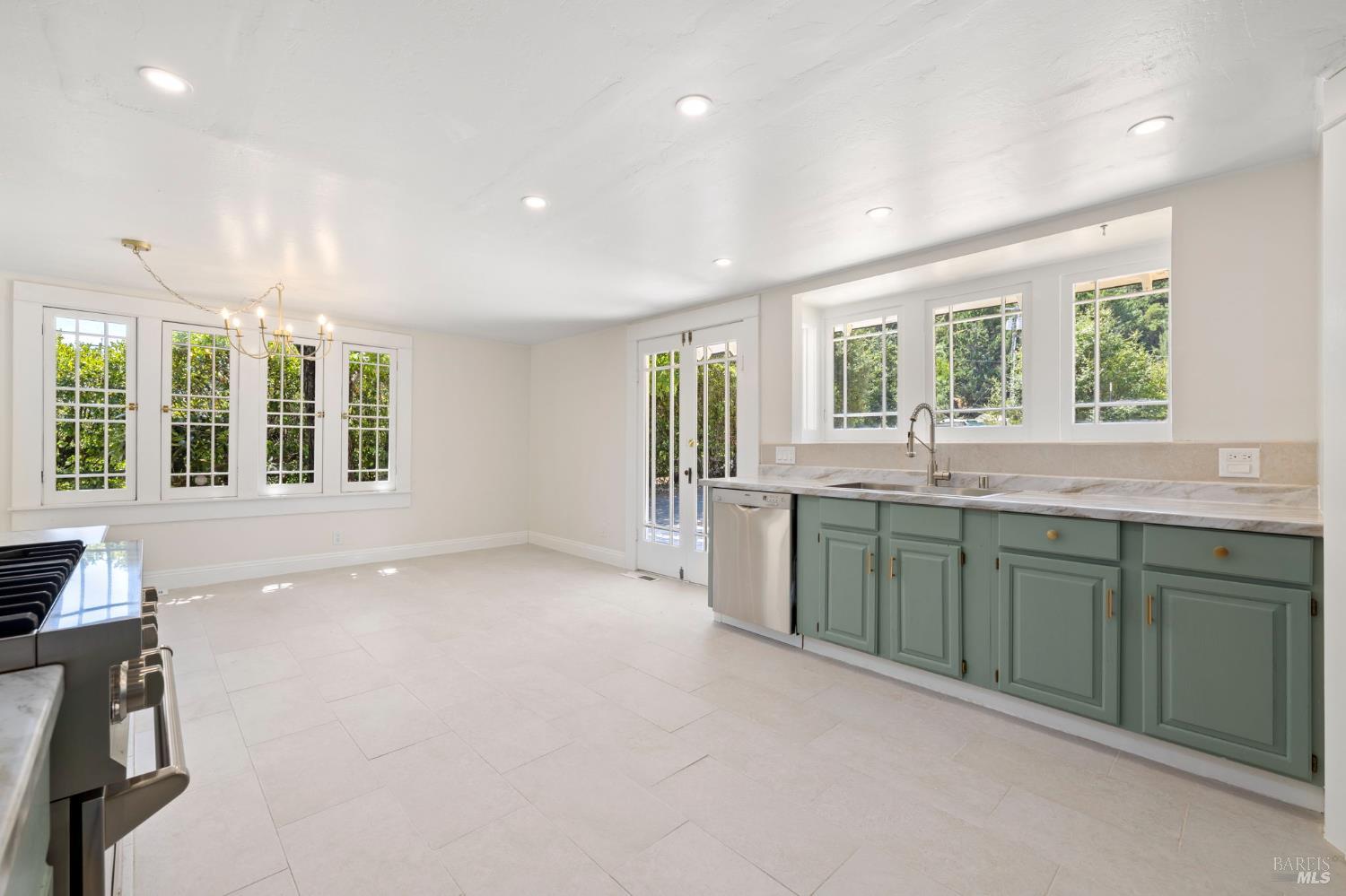 Detail Gallery Image 23 of 67 For 12900 S Highway 101 Hwy, Hopland,  CA 95449 - – Beds | – Baths