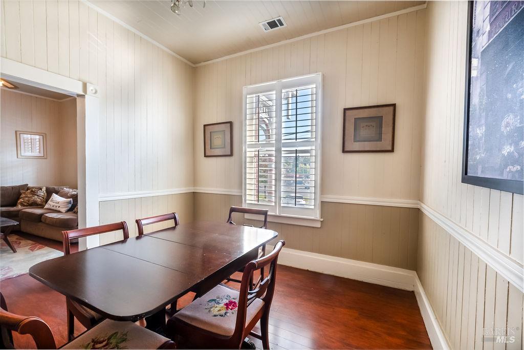 Detail Gallery Image 8 of 42 For 141 E F St, Benicia,  CA 94510 - 2 Beds | 3 Baths