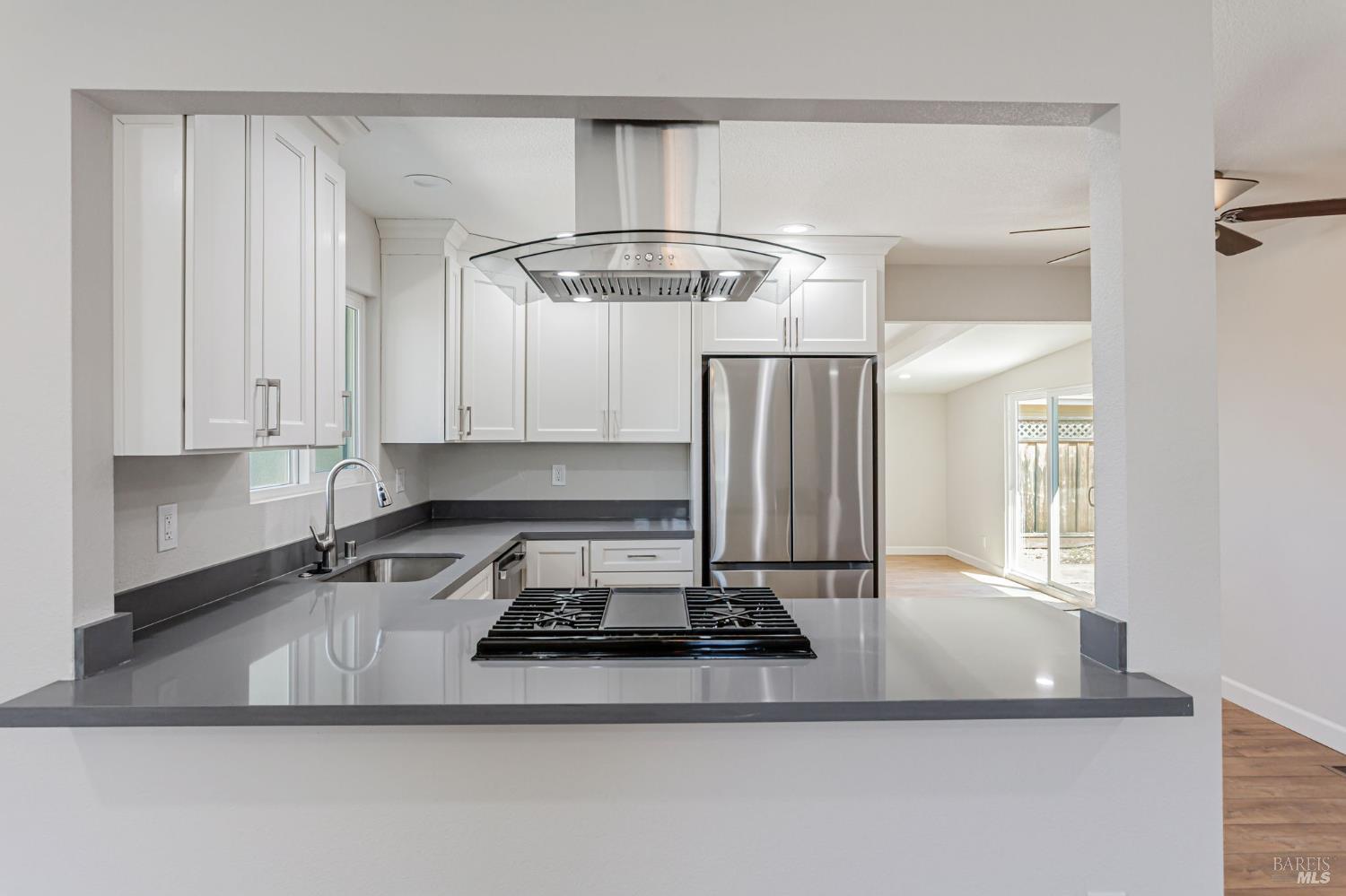 Detail Gallery Image 10 of 33 For 331 N West St, Vacaville,  CA 95688 - 3 Beds | 2 Baths