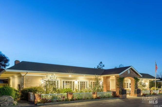 Detail Gallery Image 28 of 33 For 63 Oakwood Dr, Petaluma,  CA 94954 - 3 Beds | 2 Baths