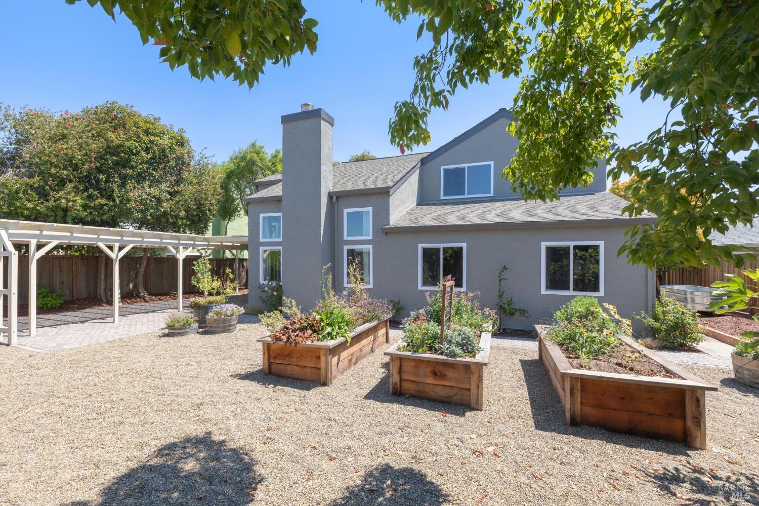 Detail Gallery Image 69 of 82 For 772 Barton Way, Benicia,  CA 94510 - 3 Beds | 2 Baths