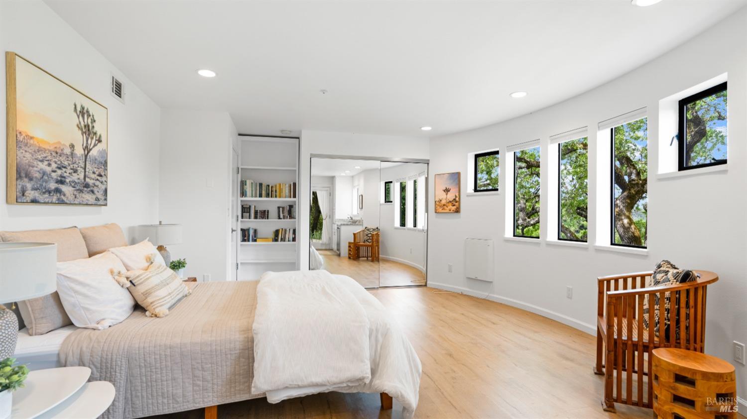 Detail Gallery Image 44 of 75 For 55 Wildwood Ln, Novato,  CA 94947 - 4 Beds | 4/1 Baths