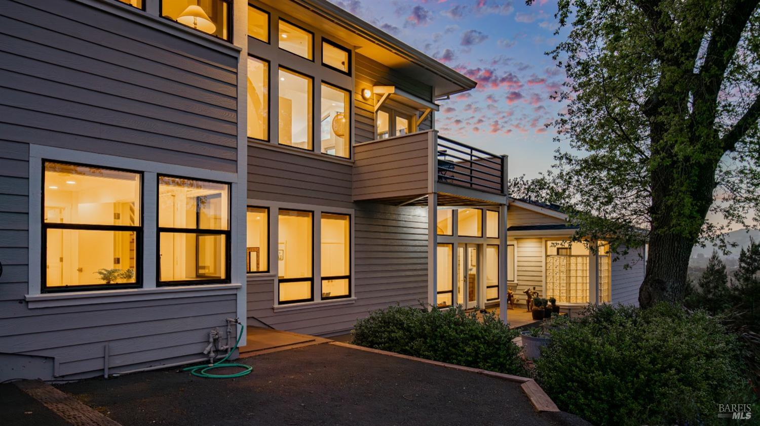 Detail Gallery Image 54 of 75 For 55 Wildwood Ln, Novato,  CA 94947 - 4 Beds | 4/1 Baths