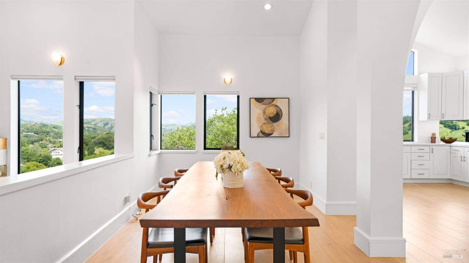 Detail Gallery Image 23 of 75 For 55 Wildwood Ln, Novato,  CA 94947 - 4 Beds | 4/1 Baths
