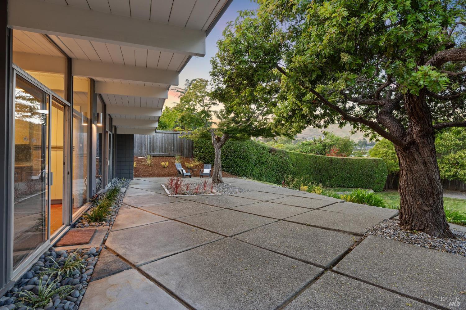 Detail Gallery Image 48 of 57 For 708 Birchwood Ct, San Rafael,  CA 94903 - 5 Beds | 3 Baths