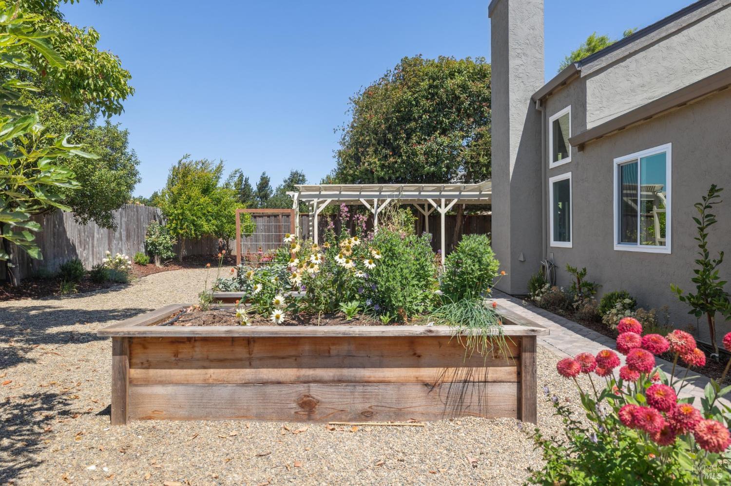 Detail Gallery Image 74 of 82 For 772 Barton Way, Benicia,  CA 94510 - 3 Beds | 2 Baths