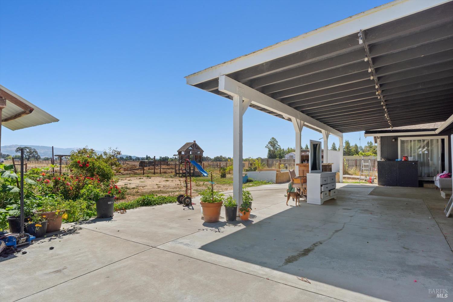 Detail Gallery Image 33 of 51 For 3980 Stony Point Rd, Santa Rosa,  CA 95407 - 3 Beds | 2 Baths