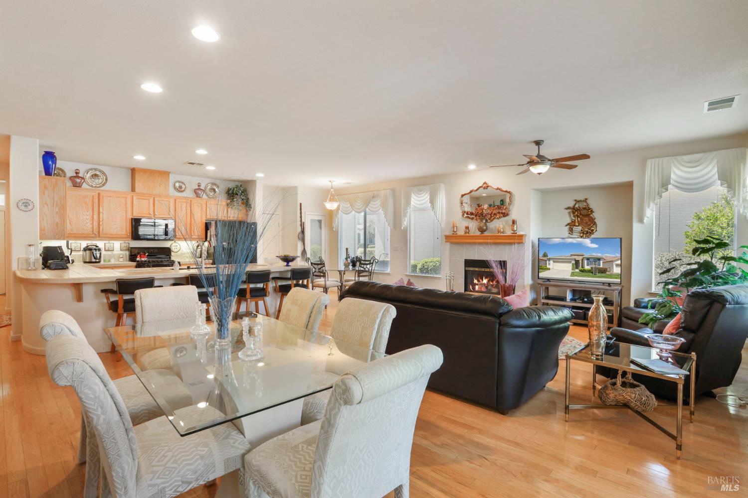 Detail Gallery Image 13 of 47 For 409 Laurel Pl, Rio Vista,  CA 94571 - 2 Beds | 2 Baths