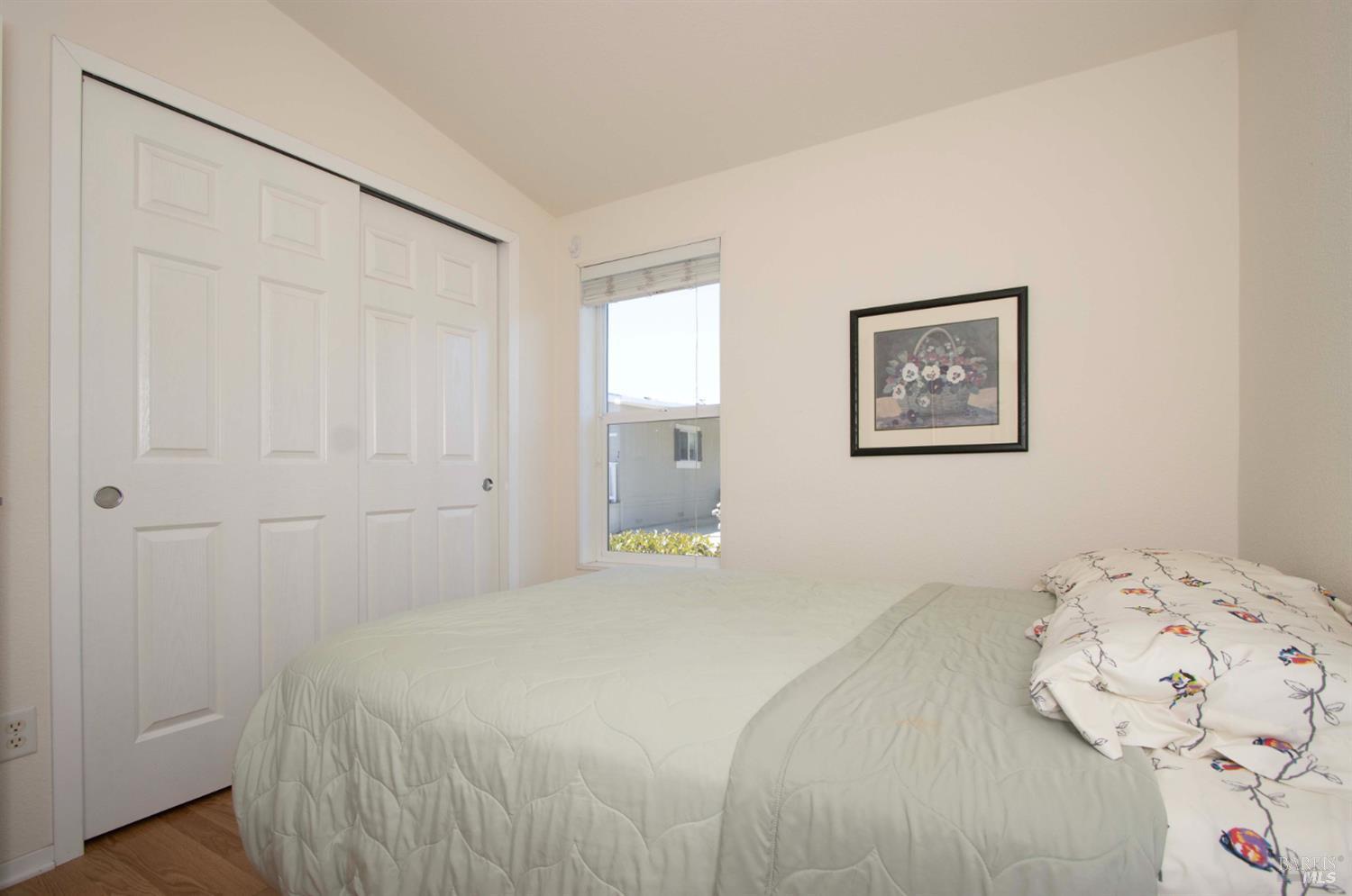 Detail Gallery Image 18 of 33 For 63 Oakwood Dr, Petaluma,  CA 94954 - 3 Beds | 2 Baths