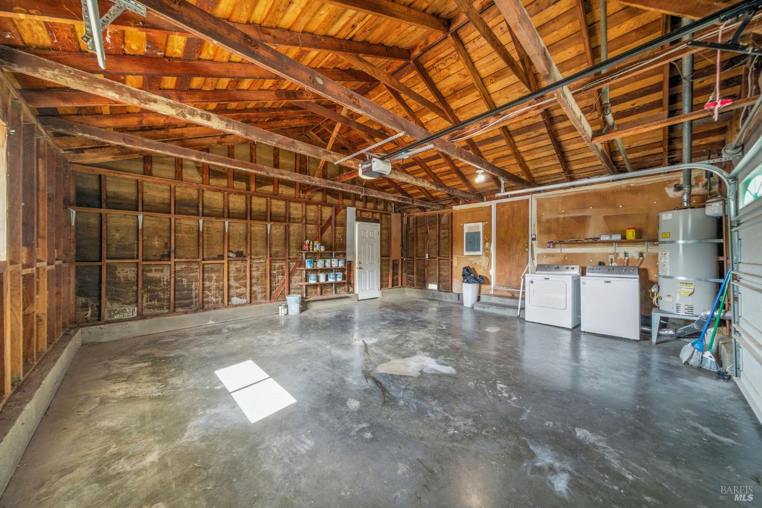 Detail Gallery Image 37 of 51 For 2559 Las Gallinas Ave, San Rafael,  CA 94903 - 5 Beds | 2/1 Baths