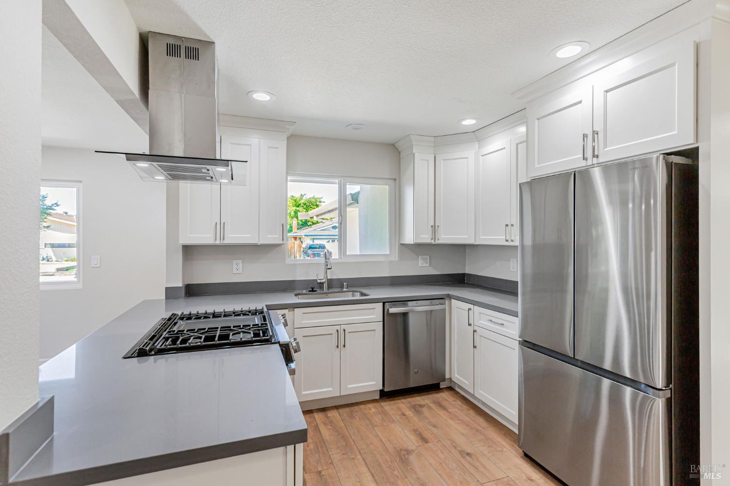 Detail Gallery Image 11 of 33 For 331 N West St, Vacaville,  CA 95688 - 3 Beds | 2 Baths
