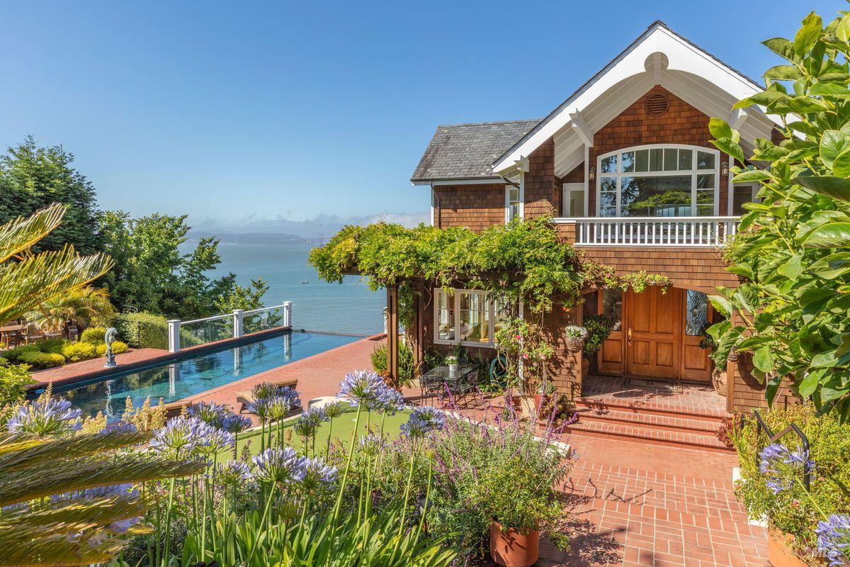 Detail Gallery Image 3 of 61 For 335 Golden Gate Ave, Belvedere,  CA 94920 - 4 Beds | 4/1 Baths
