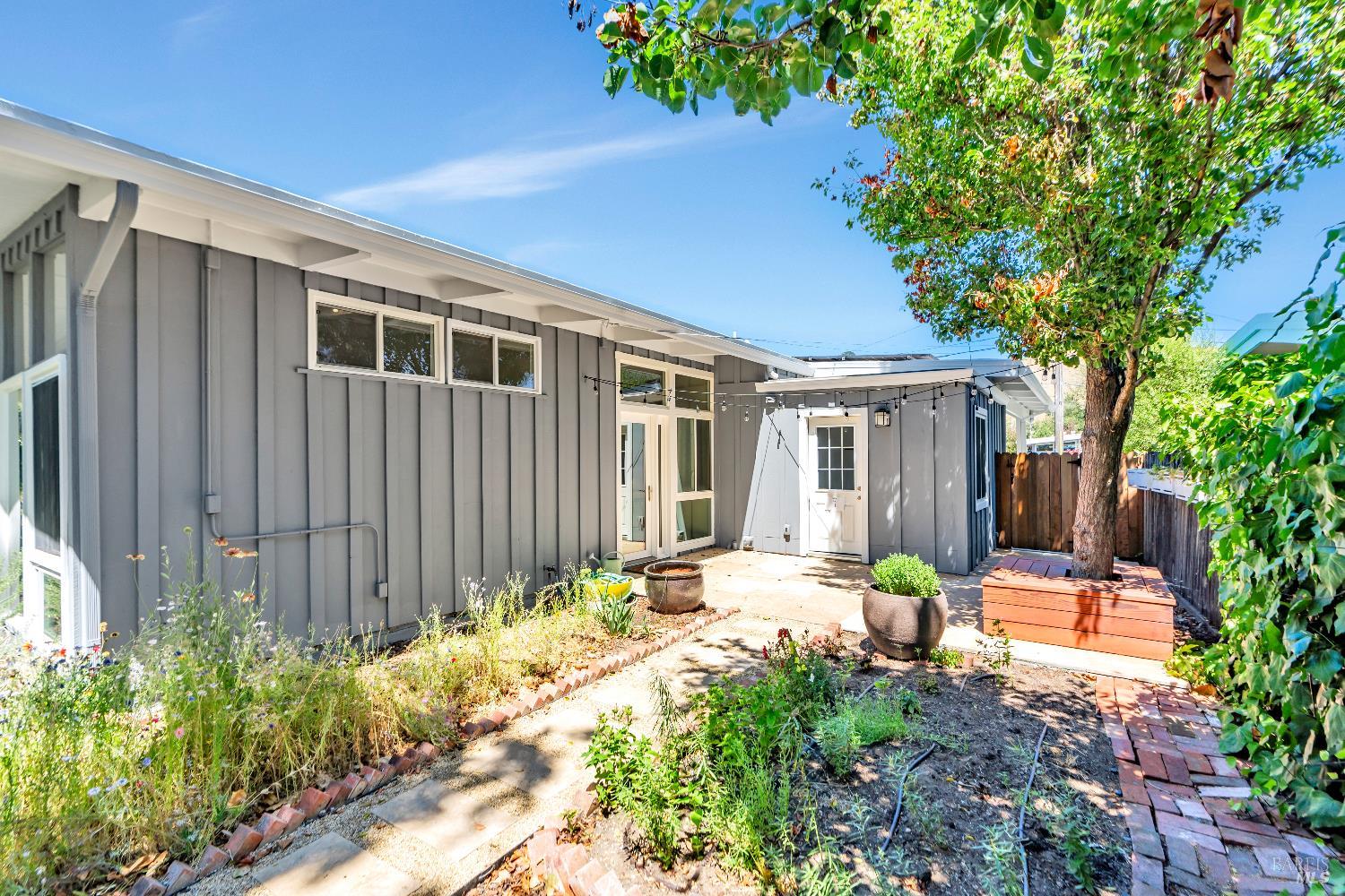 Detail Gallery Image 23 of 23 For 555 Wisteria Way, San Rafael,  CA 94903 - 3 Beds | 2 Baths