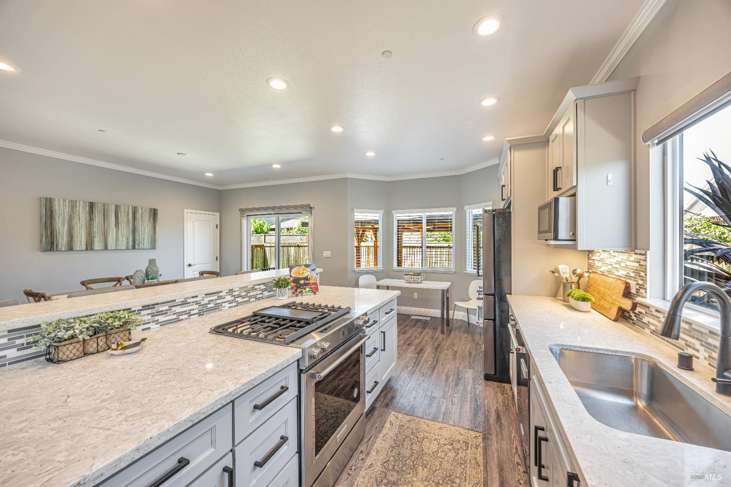 Detail Gallery Image 12 of 60 For 1675 Hopper Ave, Santa Rosa,  CA 95403 - 4 Beds | 3/1 Baths