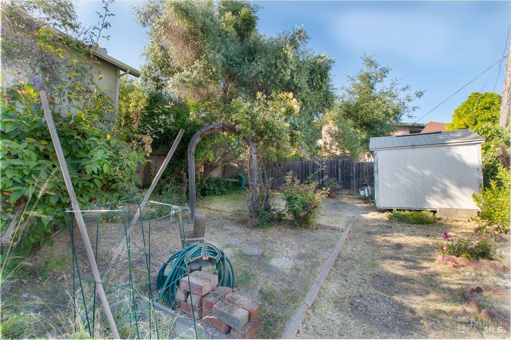 Detail Gallery Image 34 of 42 For 141 E F St, Benicia,  CA 94510 - 2 Beds | 3 Baths