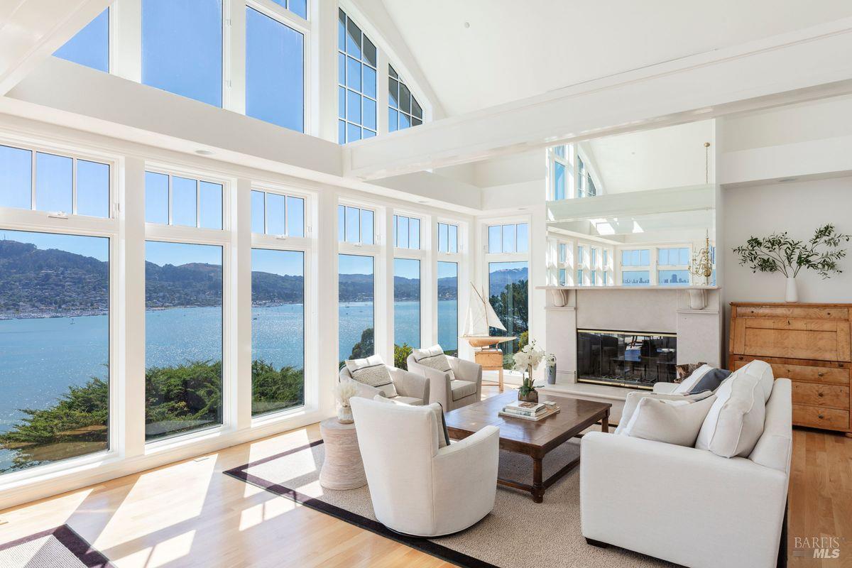 Detail Gallery Image 6 of 61 For 335 Golden Gate Ave, Belvedere,  CA 94920 - 4 Beds | 4/1 Baths