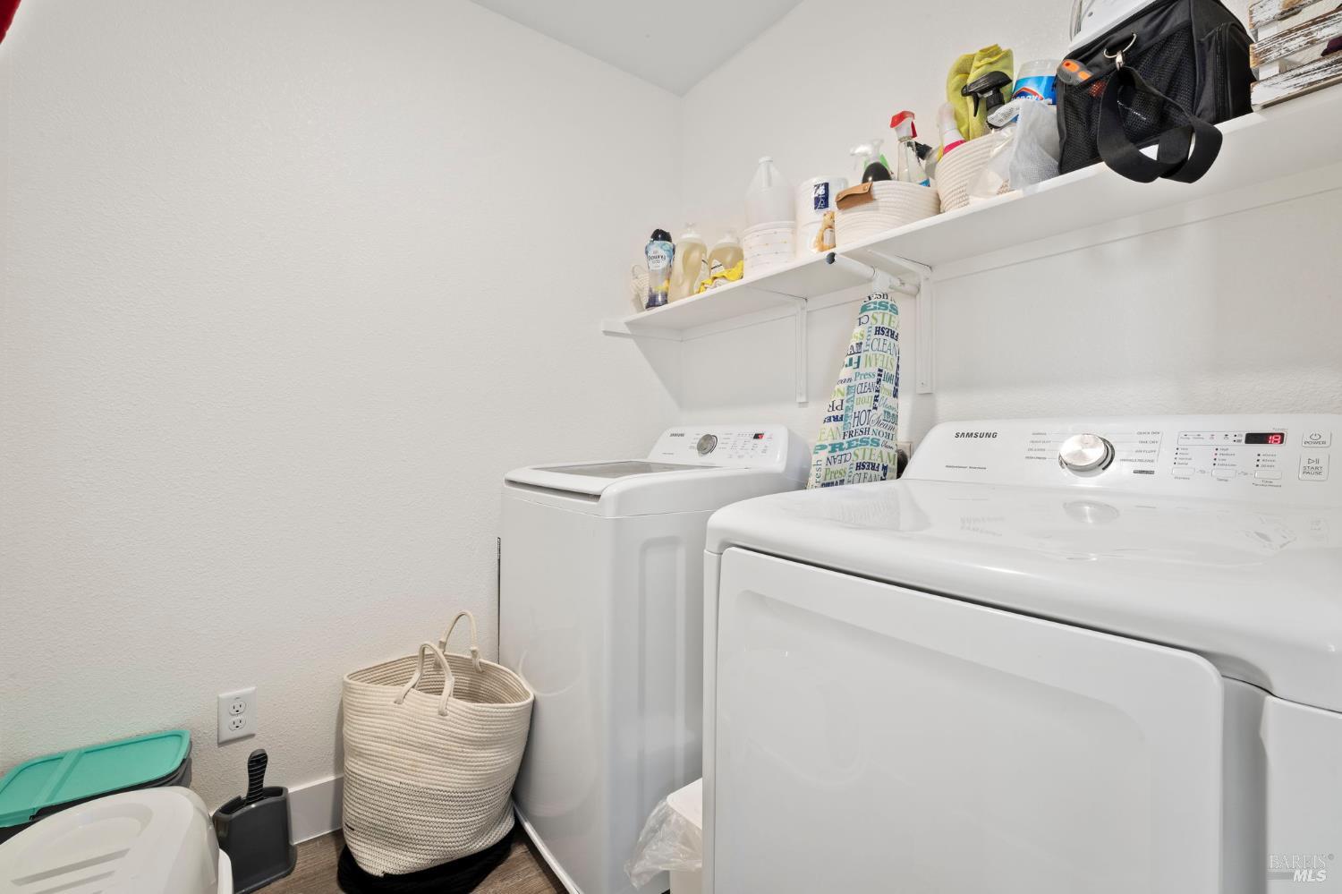 Detail Gallery Image 21 of 25 For 6048 Oak Leaf Pl, Rohnert Park,  CA 94928 - 3 Beds | 2/1 Baths
