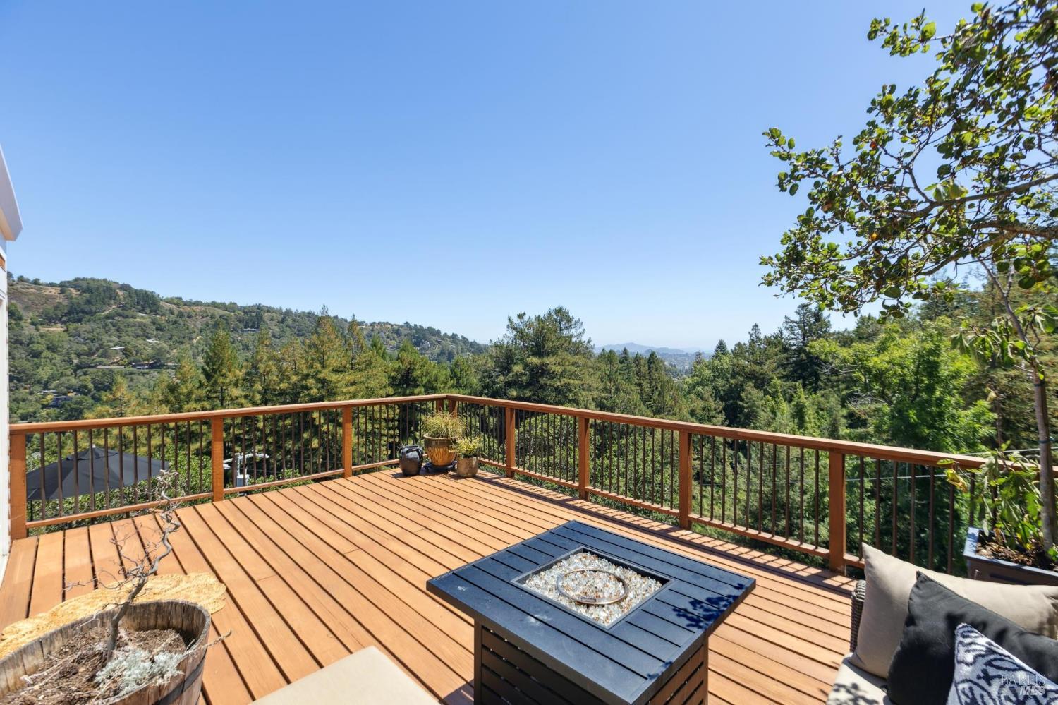 Detail Gallery Image 24 of 60 For 222 Marguerite Ave, Mill Valley,  CA 94941 - 4 Beds | 5 Baths