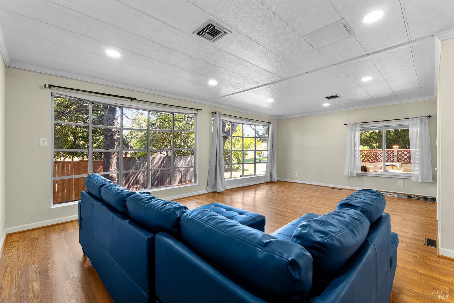 Detail Gallery Image 2 of 26 For 57 Mulberry Ct, Rohnert Park,  CA 94928 - 2 Beds | 2 Baths