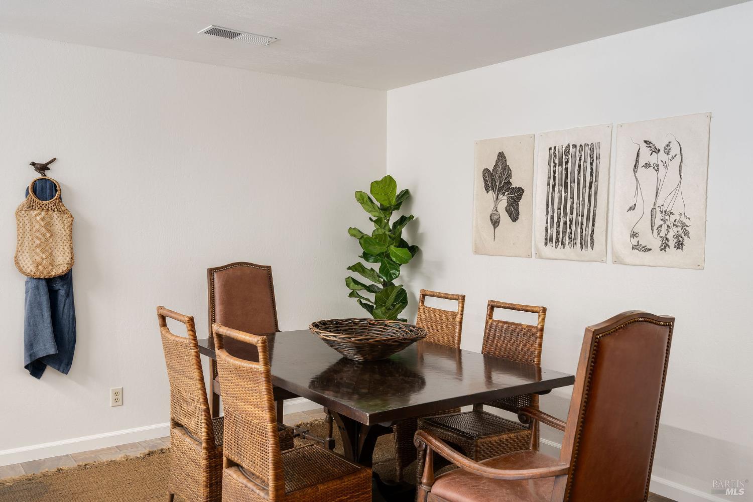 Detail Gallery Image 15 of 36 For 1560 Salvador Ave, Napa,  CA 94558 - 3 Beds | 2 Baths