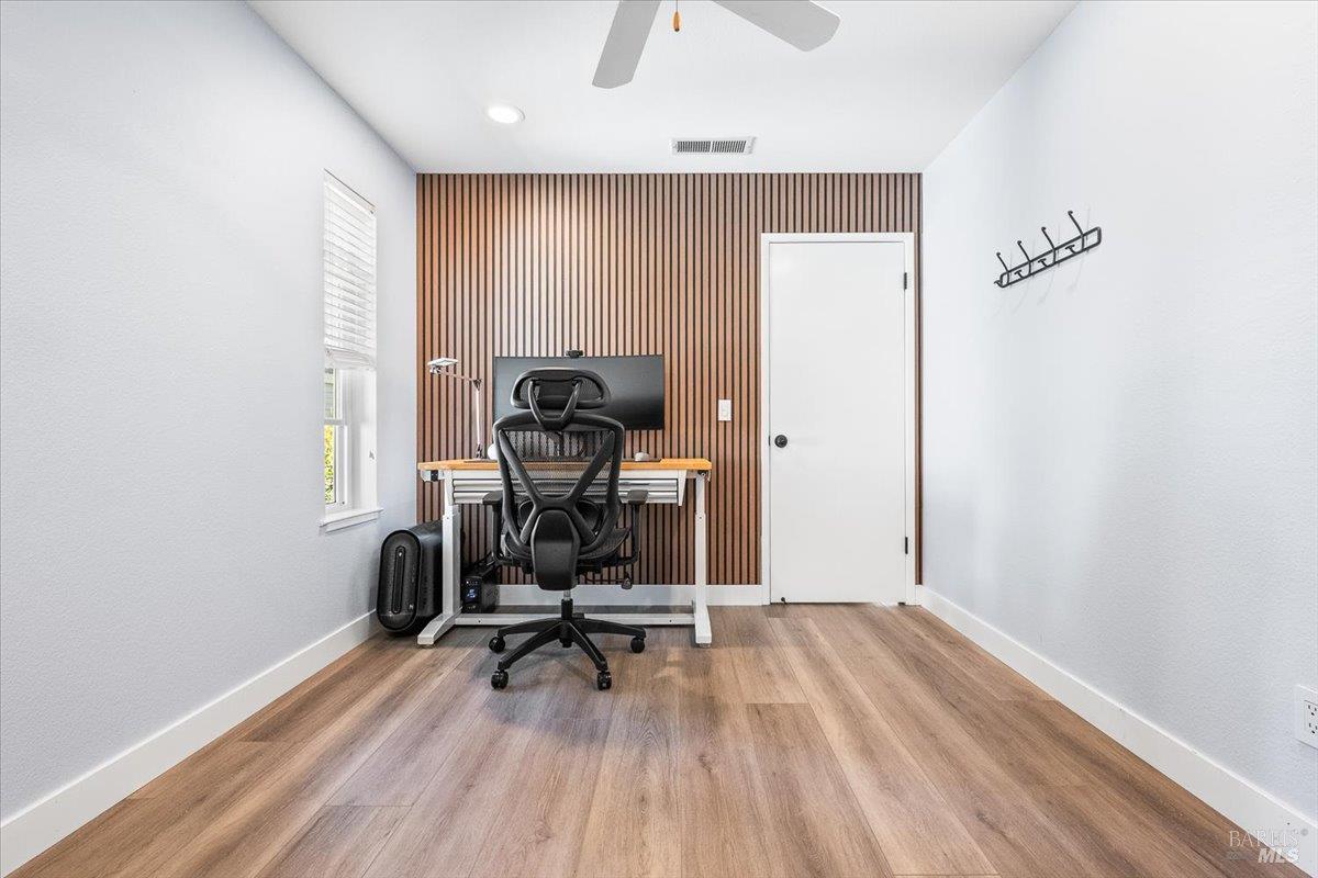 Detail Gallery Image 29 of 39 For 2707 Lakeview Dr, Santa Rosa,  CA 95405 - 2 Beds | 1 Baths