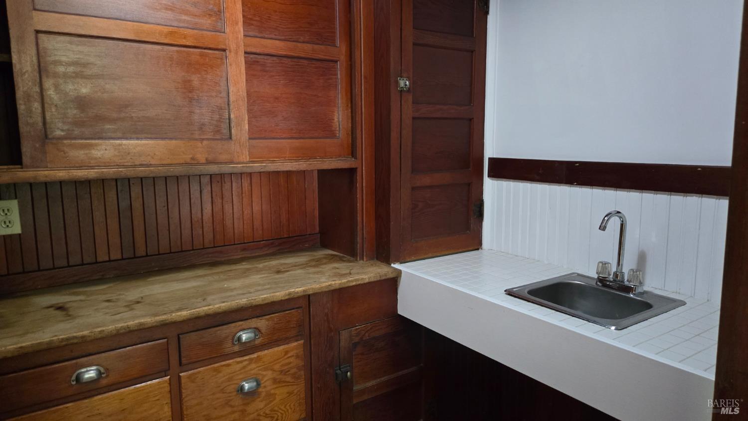 Detail Gallery Image 16 of 46 For 125 Adobe Rd, Penngrove,  CA 94951 - 4 Beds | 3/1 Baths