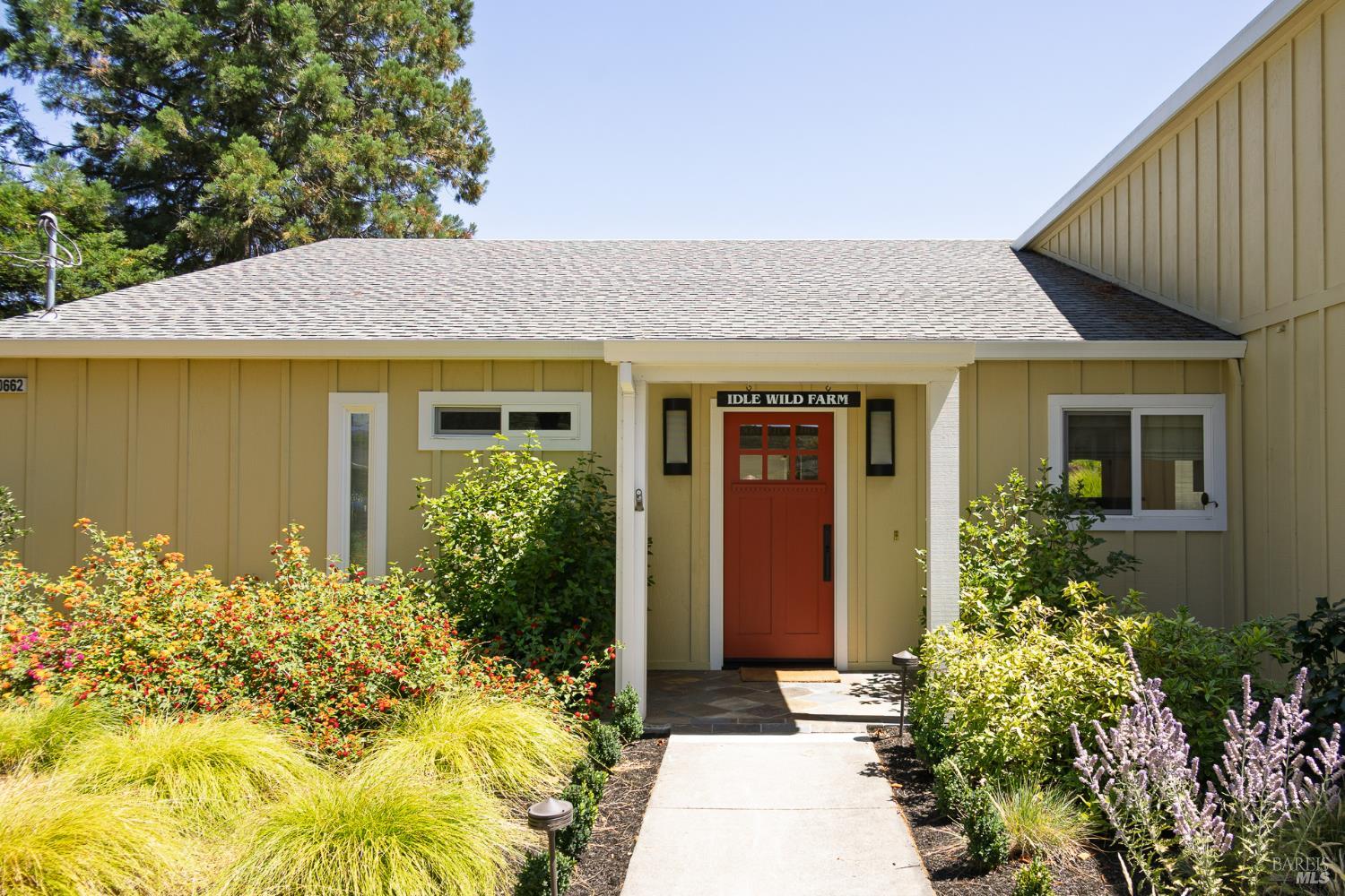 Detail Gallery Image 2 of 19 For 20662 Pueblo Rd, Sonoma,  CA 95476 - 3 Beds | 3/1 Baths