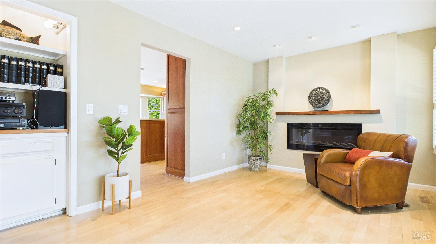 Detail Gallery Image 32 of 63 For 5212 Beaumont Way, Santa Rosa,  CA 95409 - 3 Beds | 2/1 Baths