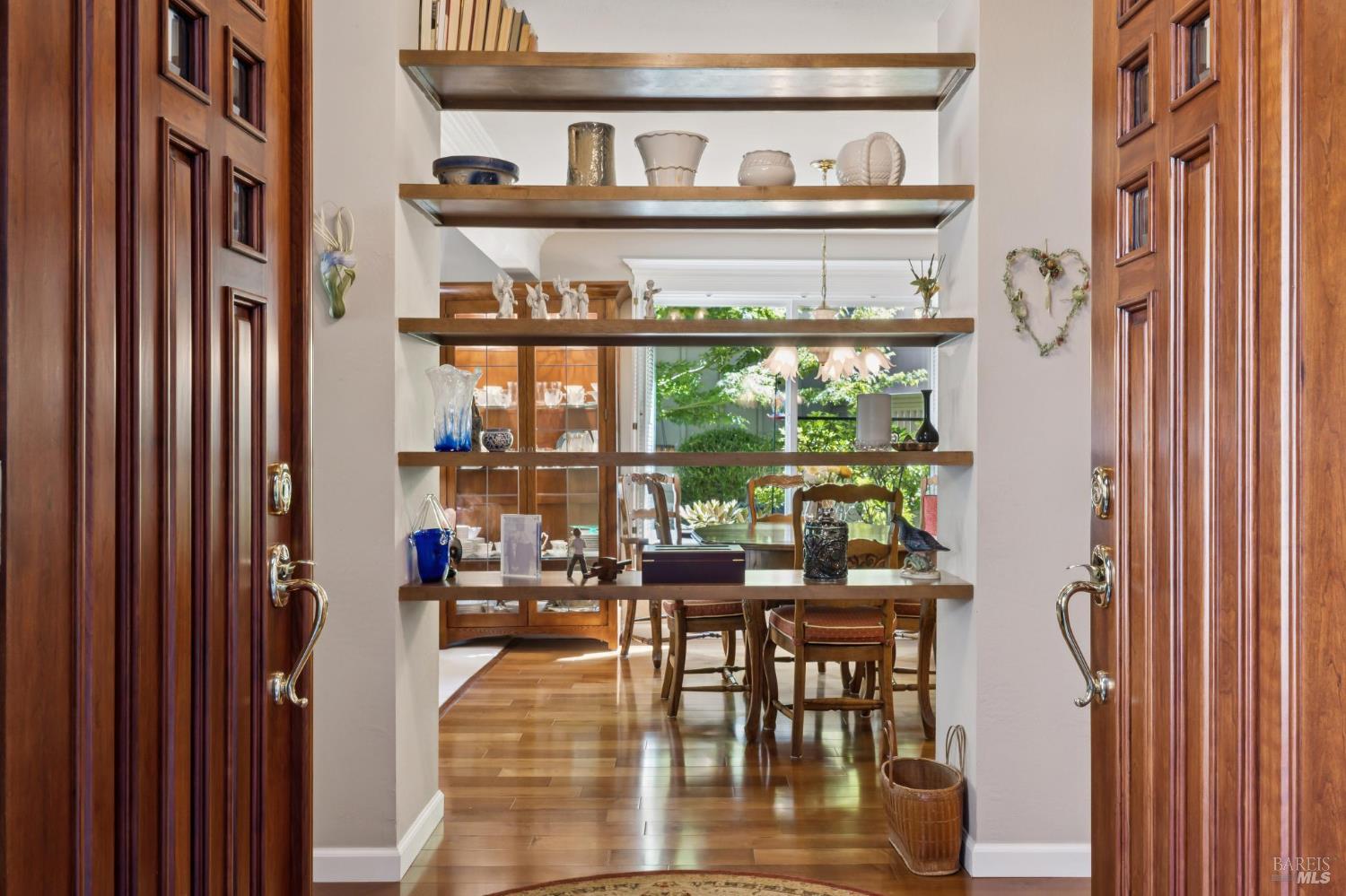 Detail Gallery Image 8 of 48 For 12 Eagle Gap Rd, Novato,  CA 94949 - 4 Beds | 2/1 Baths