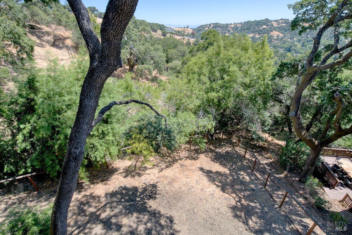 Detail Gallery Image 51 of 54 For 76 Oak Springs Dr, San Anselmo,  CA 94960 - 5 Beds | 3/1 Baths