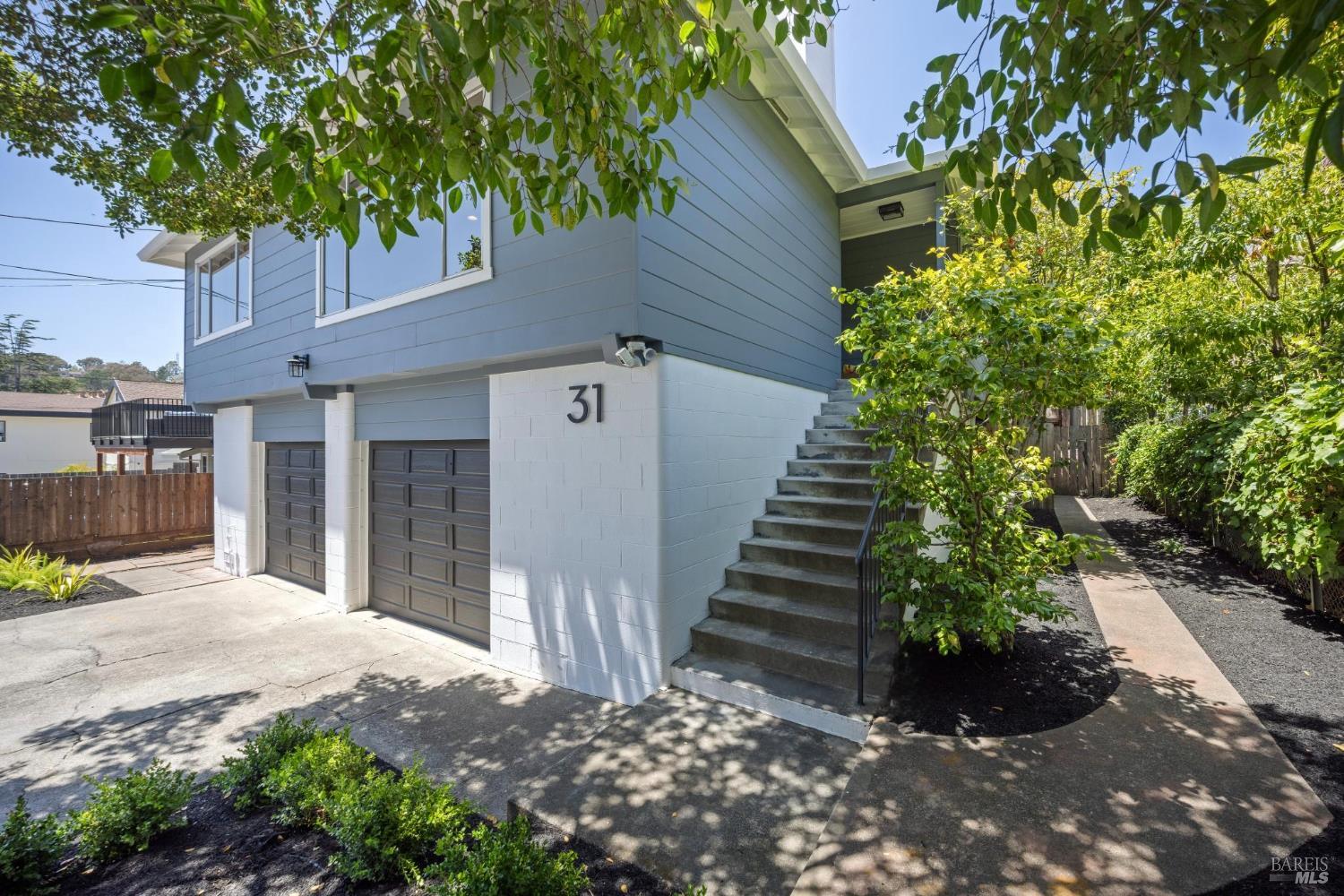 Detail Gallery Image 1 of 47 For 31 Knoll Ln, Mill Valley,  CA 94941 - – Beds | – Baths