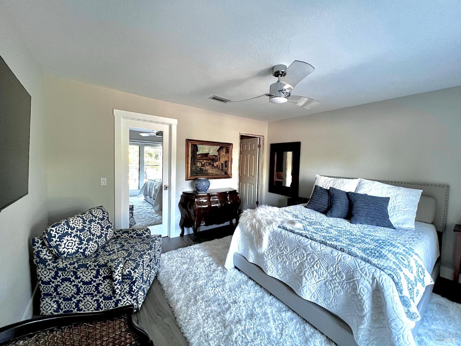 Detail Gallery Image 7 of 14 For 135 Vineyard Cir, Yountville,  CA 94599 - 2 Beds | 2 Baths