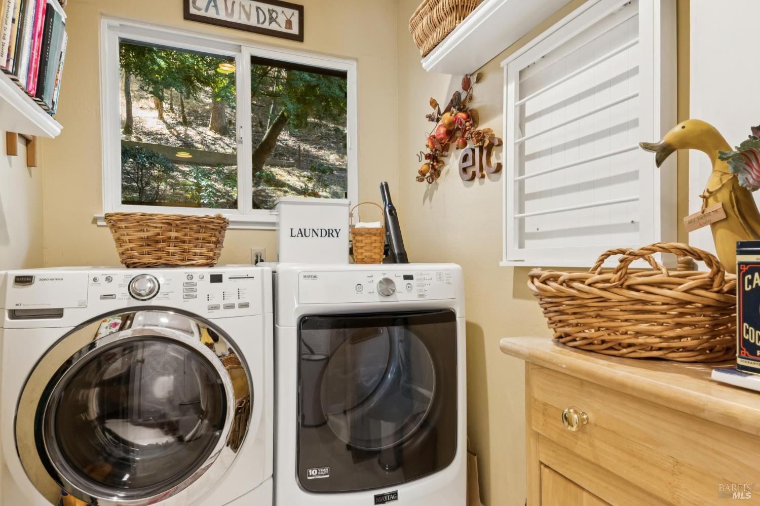 Detail Gallery Image 27 of 48 For 12 Eagle Gap Rd, Novato,  CA 94949 - 4 Beds | 2/1 Baths