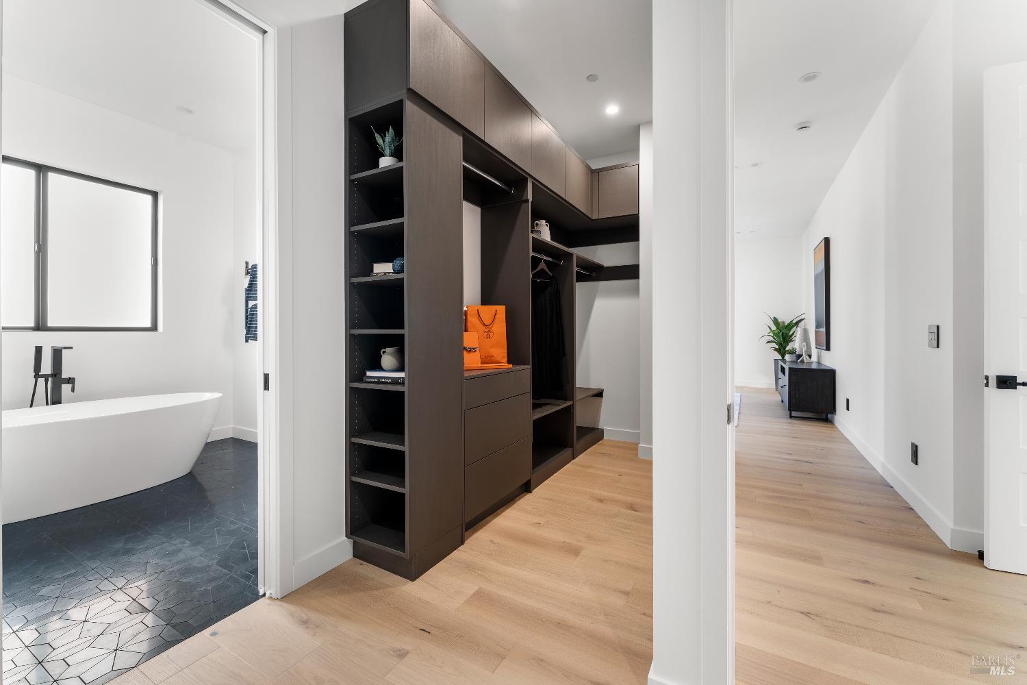 Detail Gallery Image 23 of 47 For 2156 Wedgewood Way, Santa Rosa,  CA 95404 - 4 Beds | 4/1 Baths