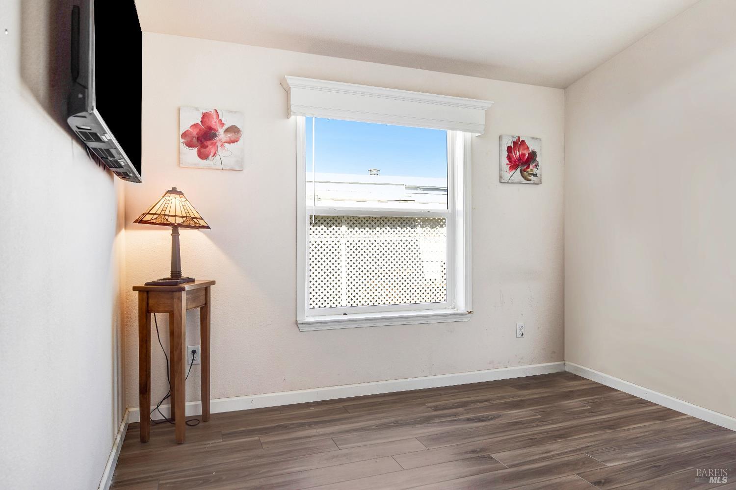 Detail Gallery Image 12 of 34 For 317 Tammy Way, Napa,  CA 94558 - 3 Beds | 2 Baths