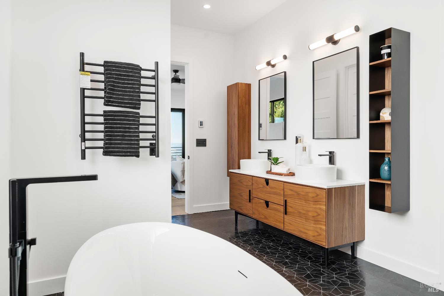 Detail Gallery Image 22 of 47 For 2156 Wedgewood Way, Santa Rosa,  CA 95404 - 4 Beds | 4/1 Baths