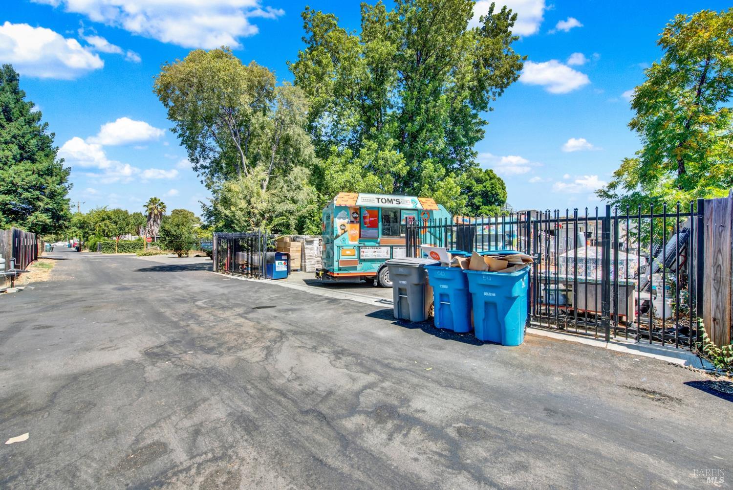 Detail Gallery Image 18 of 27 For 512 Davis St, Vacaville,  CA 95688 - 2 Beds | 2 Baths