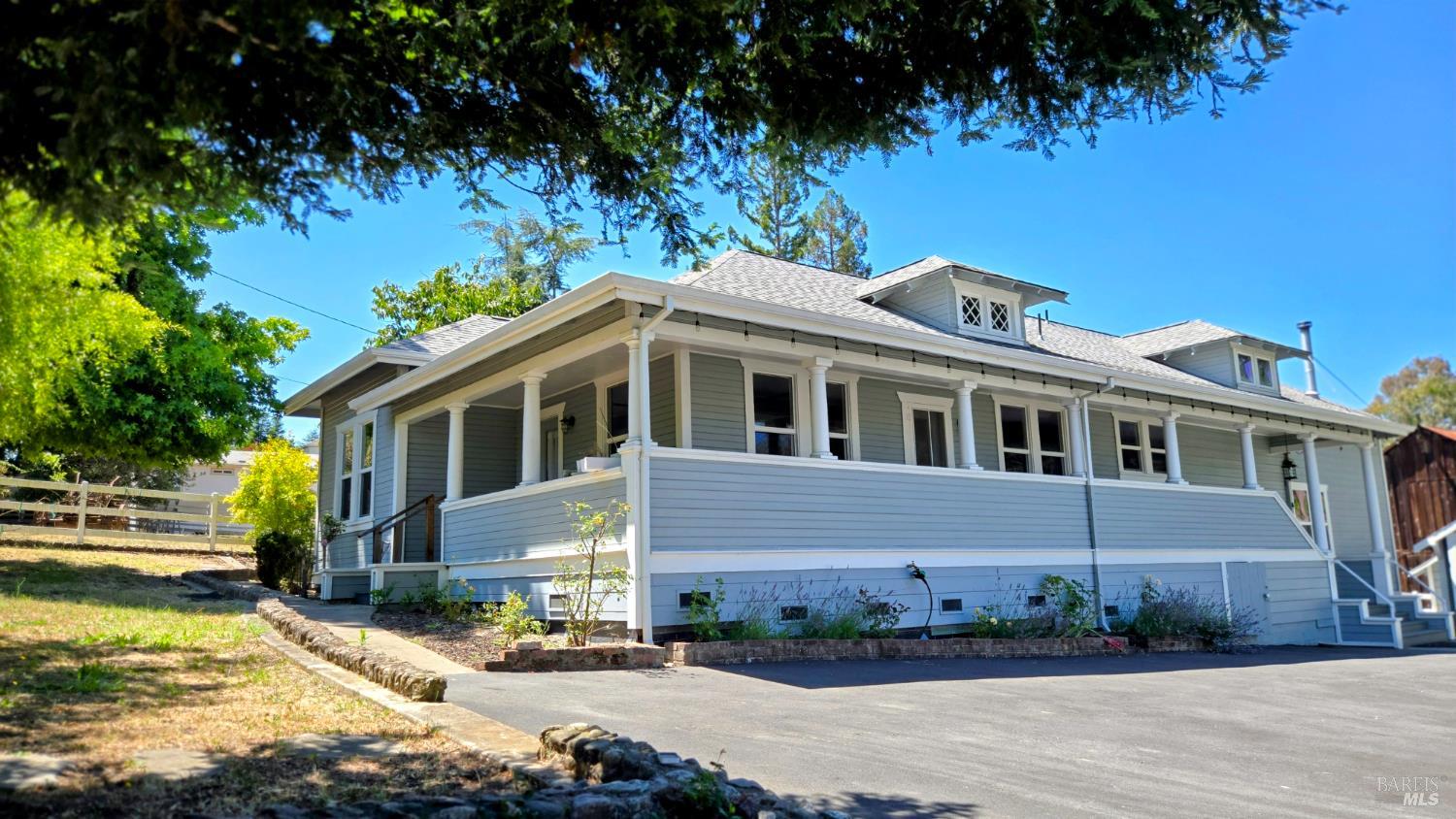 Detail Gallery Image 1 of 46 For 125 Adobe Rd, Penngrove,  CA 94951 - 4 Beds | 3/1 Baths