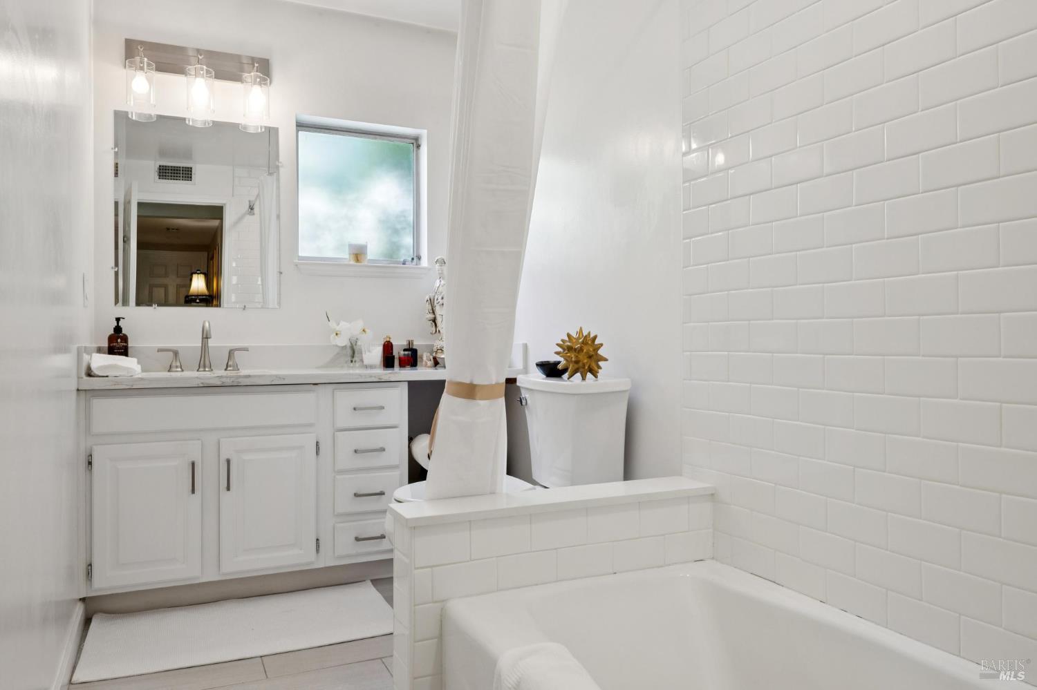 Detail Gallery Image 42 of 47 For 31 Knoll Ln, Mill Valley,  CA 94941 - – Beds | – Baths
