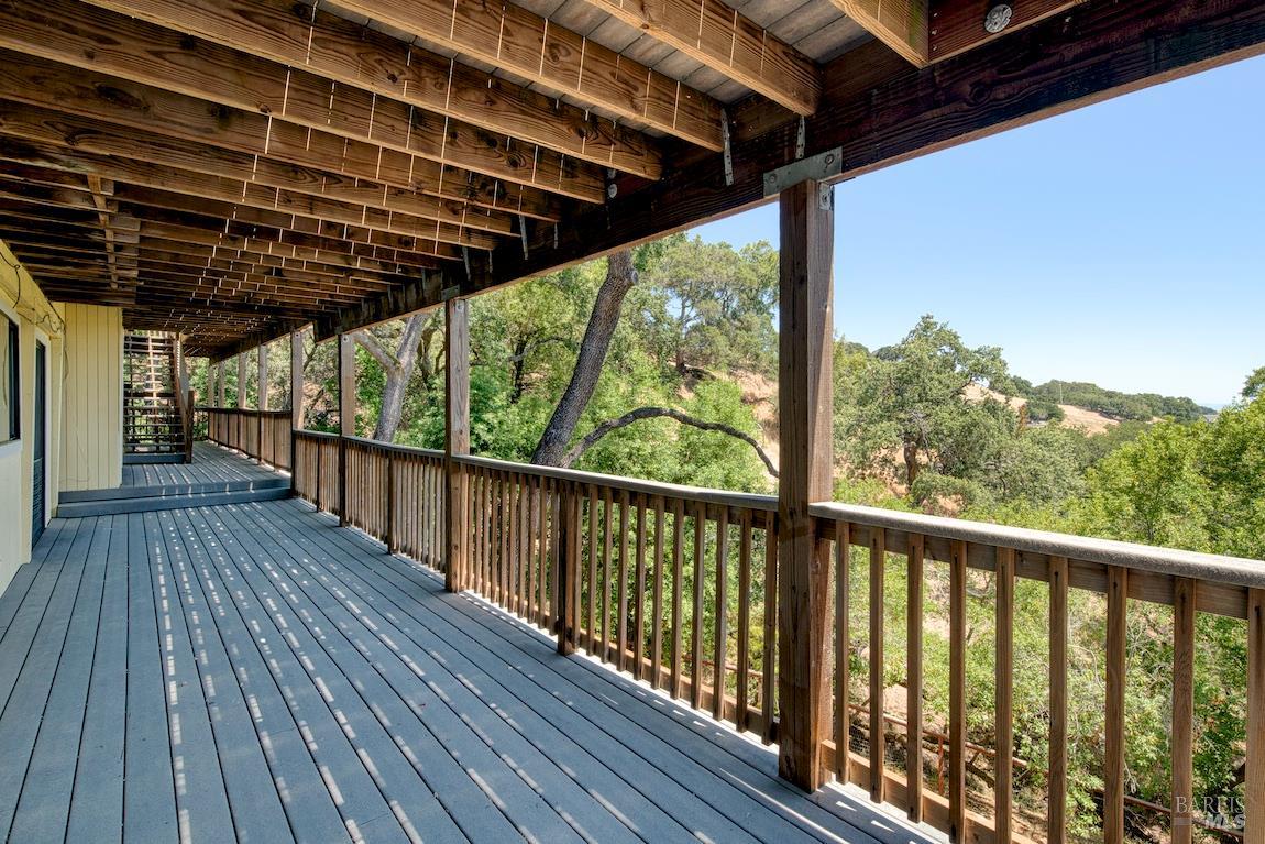 Detail Gallery Image 23 of 54 For 76 Oak Springs Dr, San Anselmo,  CA 94960 - 5 Beds | 3/1 Baths